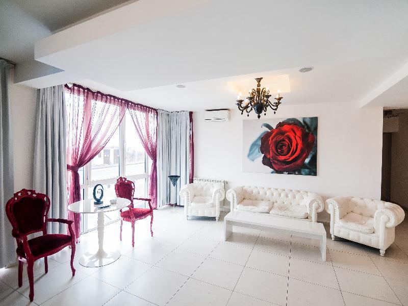 Alex&George Boutique Hotel Cluj-Napoca Exterior photo